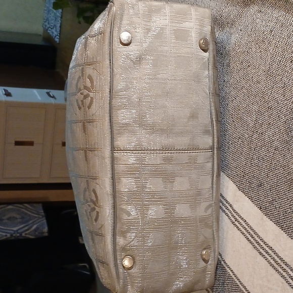 Authentic Chanel Silver Travel Line Bag - Picture 6 of 16